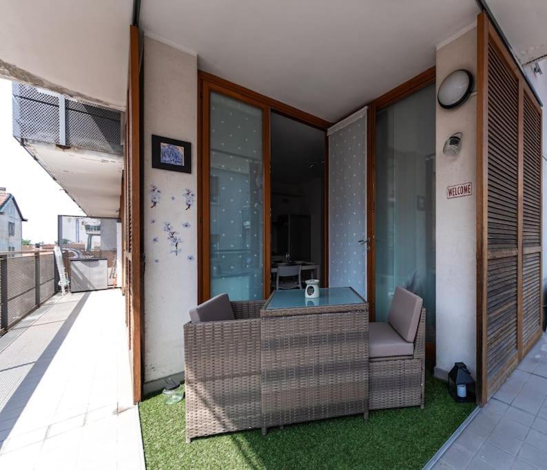 Appartamento Caterina A 5 Minuti Da Milano Fiere E San Siro Con Wifi-Netflix-Free Parking Extérieur photo