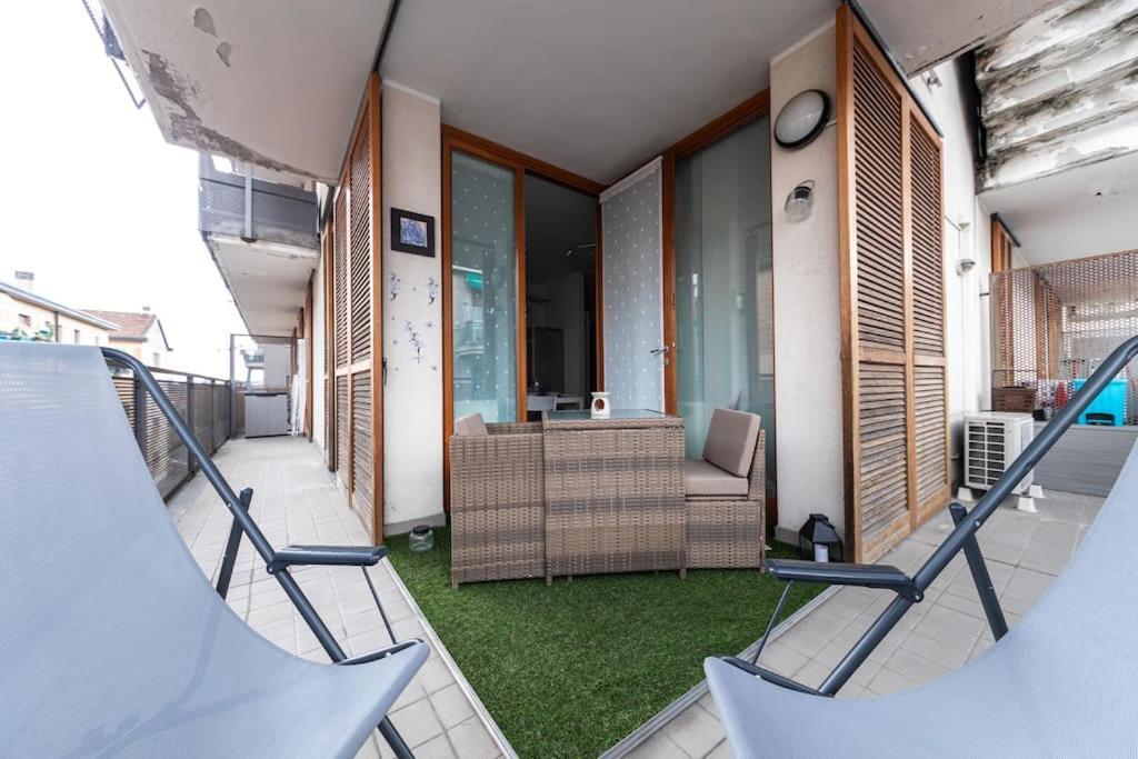 Appartamento Caterina A 5 Minuti Da Milano Fiere E San Siro Con Wifi-Netflix-Free Parking Extérieur photo
