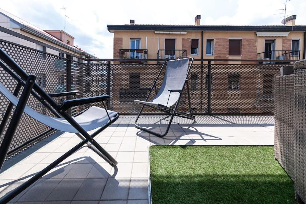 Appartamento Caterina A 5 Minuti Da Milano Fiere E San Siro Con Wifi-Netflix-Free Parking Extérieur photo